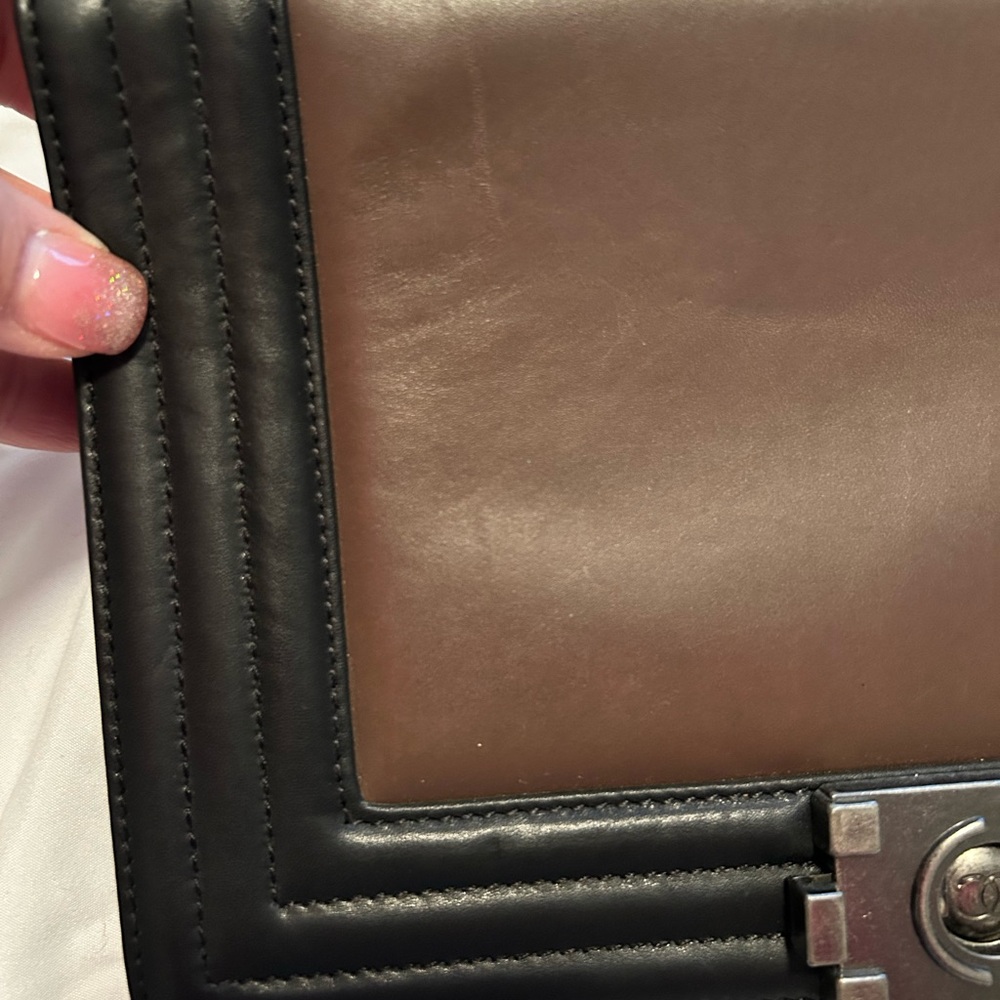 Luxury Two-Tone Leather Shoulder Bag aged hardware - Picture 2 of 11